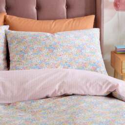 Catherine Lansfield Darcy Floral Reversible Duvet Cover & Pillowcase Set - thumbnail 2