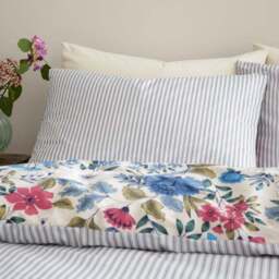 Hayes Floral 100% Cotton Duvet Cover & Pillowcase Set - thumbnail 4