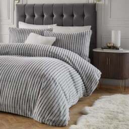 Paoletti Alpine Faux Fur Duvet Cover and Pillowcase Set - thumbnail 3