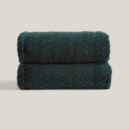 Amelia Cable Electric Throw Blanket - thumbnail 4