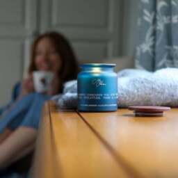 Meg Hawkins The Lookout British Birds Soy Candle - thumbnail 2
