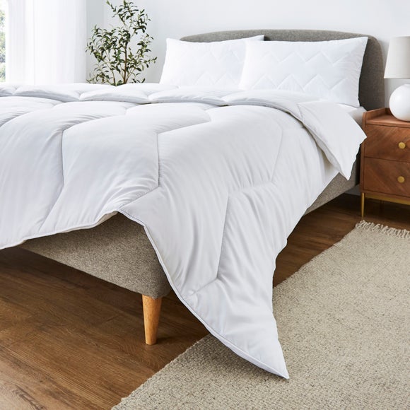 Fogarty Temperature Balance 4.5 Tog Summer Duvet - image 1