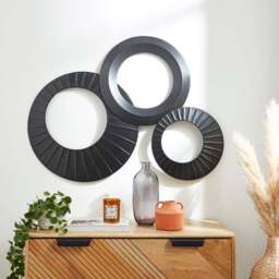 Amazonica Circles Indoor Outdoor Metal Wall Art - thumbnail 2