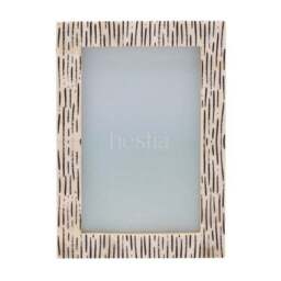 Hestia White Striped Bone Effect Photo Frame - thumbnail 3