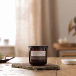 Amber and Tonka Candle - thumbnail 3