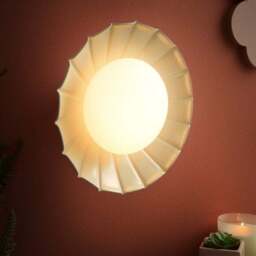 Scallop Rechargeable LED Touch Dimmable Wall Light - thumbnail 2