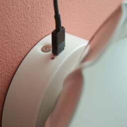 Scallop Rechargeable LED Touch Dimmable Wall Light - thumbnail 4
