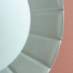 Scallop Rechargeable LED Touch Dimmable Wall Light - thumbnail 3