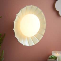 Scallop Rechargeable LED Touch Dimmable Wall Light - thumbnail 1