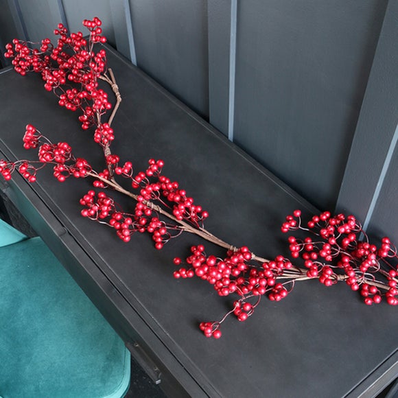 152cm Artificial Red Berry Garland - image 1
