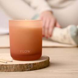 Serenity Flow Bergamot Myrrh & Sandalwood Candle - thumbnail 1