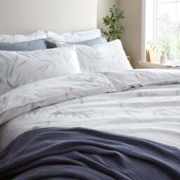 Hale 100% Organic Cotton 200 Thread Count Duvet Cover & Pillowcase Set - thumbnail 6