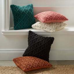 Macrame Cushion - thumbnail 2