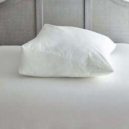 Side Sleeper Wedge Pillow - thumbnail 2