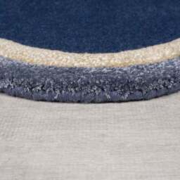 Azure Wave Border Wool Rug - thumbnail 4