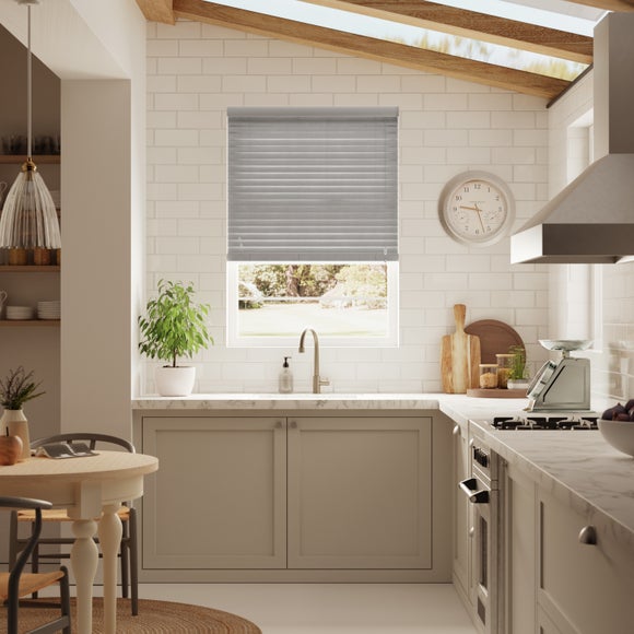 Aluminium Venetian Blind - image 1