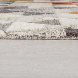 Amari Rug - thumbnail 4