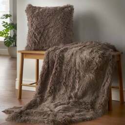 Catherine Lansfield Cuddly Deep Pile Throw Blanket - thumbnail 3