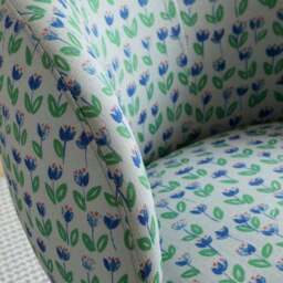 Tulip Floral Print Curved Swivel Accent Chair - thumbnail 4