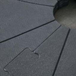Lecco Cantilever Parasol Base - thumbnail 2