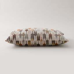 Kelso Cut Velvet Rectangle Cushion - thumbnail 4
