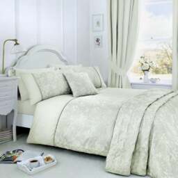 Dreams n Drapes Woven Jasmine Duvet Cover and Pillowcase Set