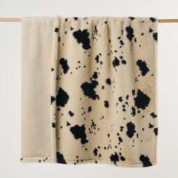 Cowhide Faux Fur Throw Blanket, 130cm x 180cm - thumbnail 3