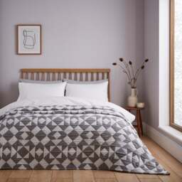 Finn Geo Quilted Bedspread - thumbnail 1