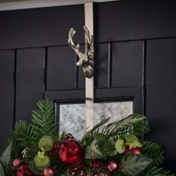 Country Stag Wreath Hanger - thumbnail 3