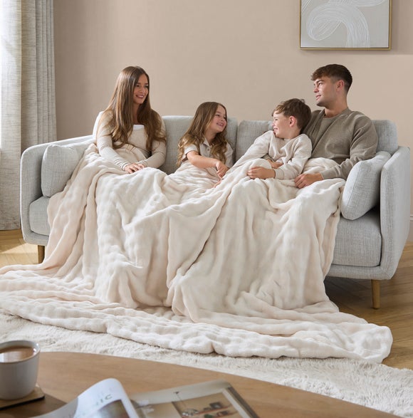 Supersize Bubble Family Fleece Throw Blanket 240cm x 280cm - image 1