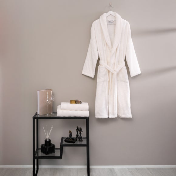 Per La Casa Set of 3 White Vilago Dobby Medium Bathrobe & Towels - image 1