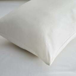 Fogarty Orthopaedic Side Sleeper V-Shape Pillow - thumbnail 3