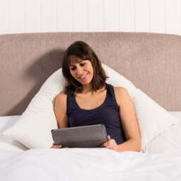 Fogarty Orthopaedic Side Sleeper V-Shape Pillow - thumbnail 5