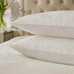 Dorma Luxe Wisteria Ivory Duvet Cover and Pillowcase Set - thumbnail 5