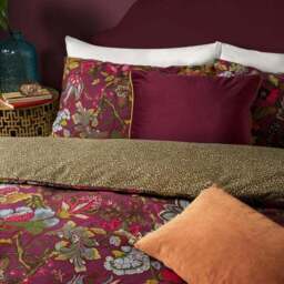 Wylder Tropics Viranai Reversible Duvet Cover and Pillowcase Set - thumbnail 2
