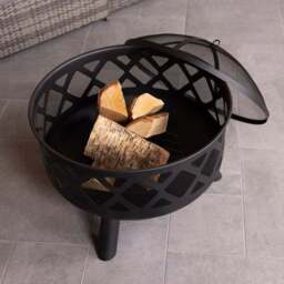 Charles Bentley Round Metal Fire Pit With Mesh Cover - thumbnail 4