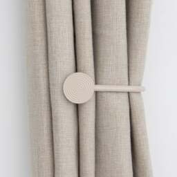 Trinity Ribbed Metal Curtain Holdbacks - thumbnail 1