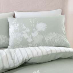 Catherine Lansfield Meadow Sweet Floral Reversible Duvet Cover and Pillowcase Set - thumbnail 2