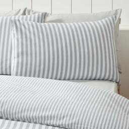Catherine Lansfield Stripe 100% Brushed Cotton Reversible Duvet Cover & Pillowcase Set - thumbnail 2
