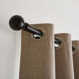 Ashton Extendable Metal Curtain Pole - thumbnail 4