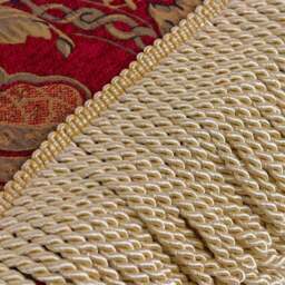 Shiraz Polyester Throw Blanket 130cm x 170cm - thumbnail 2