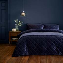 Castleton Duvet Cover and Pillowcase Set - thumbnail 1