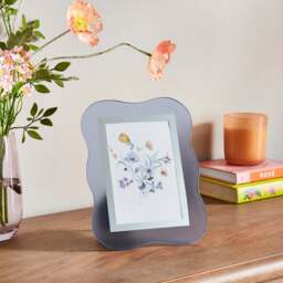 Wavy Glass Photo Frame - thumbnail 1