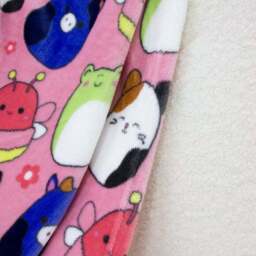 Squishmallow Fleece 150cm x 100cm Throw Blanket - thumbnail 3