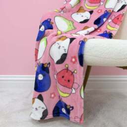 Squishmallow Fleece 150cm x 100cm Throw Blanket - thumbnail 2