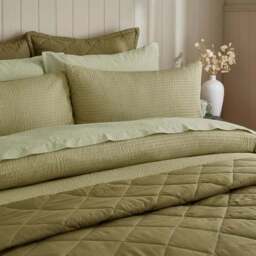 Larken Seersucker Standard Pillowcase Pair - thumbnail 3