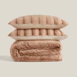 Timeless Faux Fur Duvet Cover & Pillowcase Set - thumbnail 4