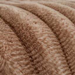Timeless Faux Fur Duvet Cover & Pillowcase Set - thumbnail 3