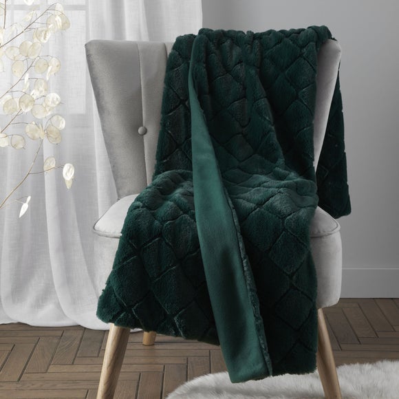 Catherine Lansfield Cosy Diamond 130cm x 170cm Throw Blanket - image 1