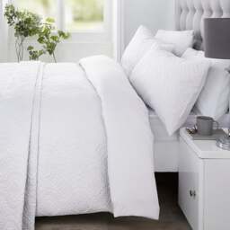 Serene Gianna White Duvet Cover and Pillowcase Set - thumbnail 1